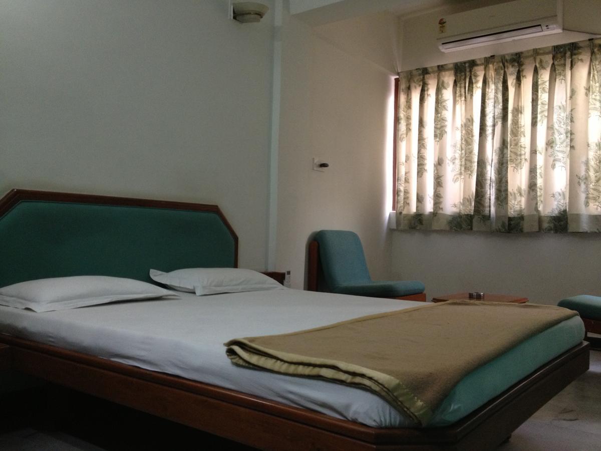Hotel Grg Vadodara Luaran gambar
