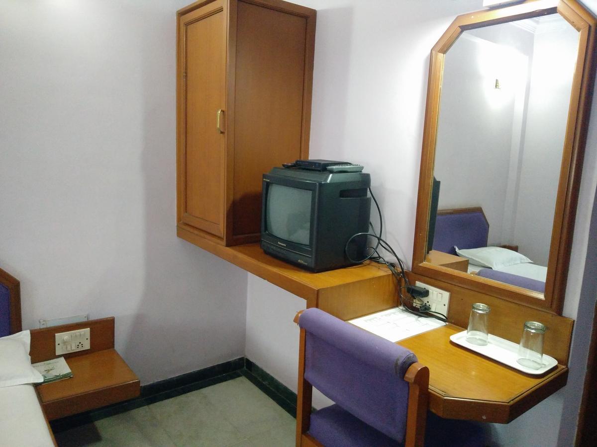 Hotel Grg Vadodara Luaran gambar
