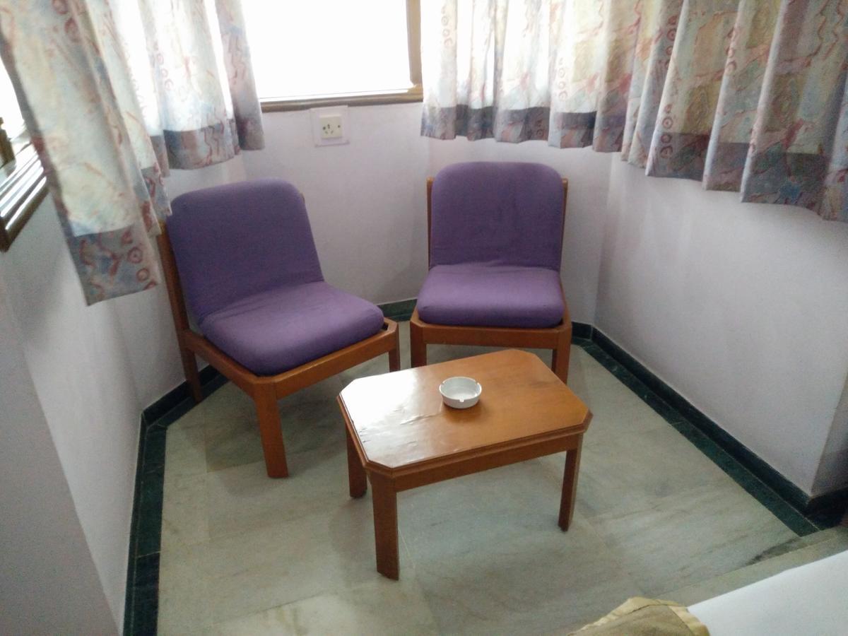 Hotel Grg Vadodara Luaran gambar
