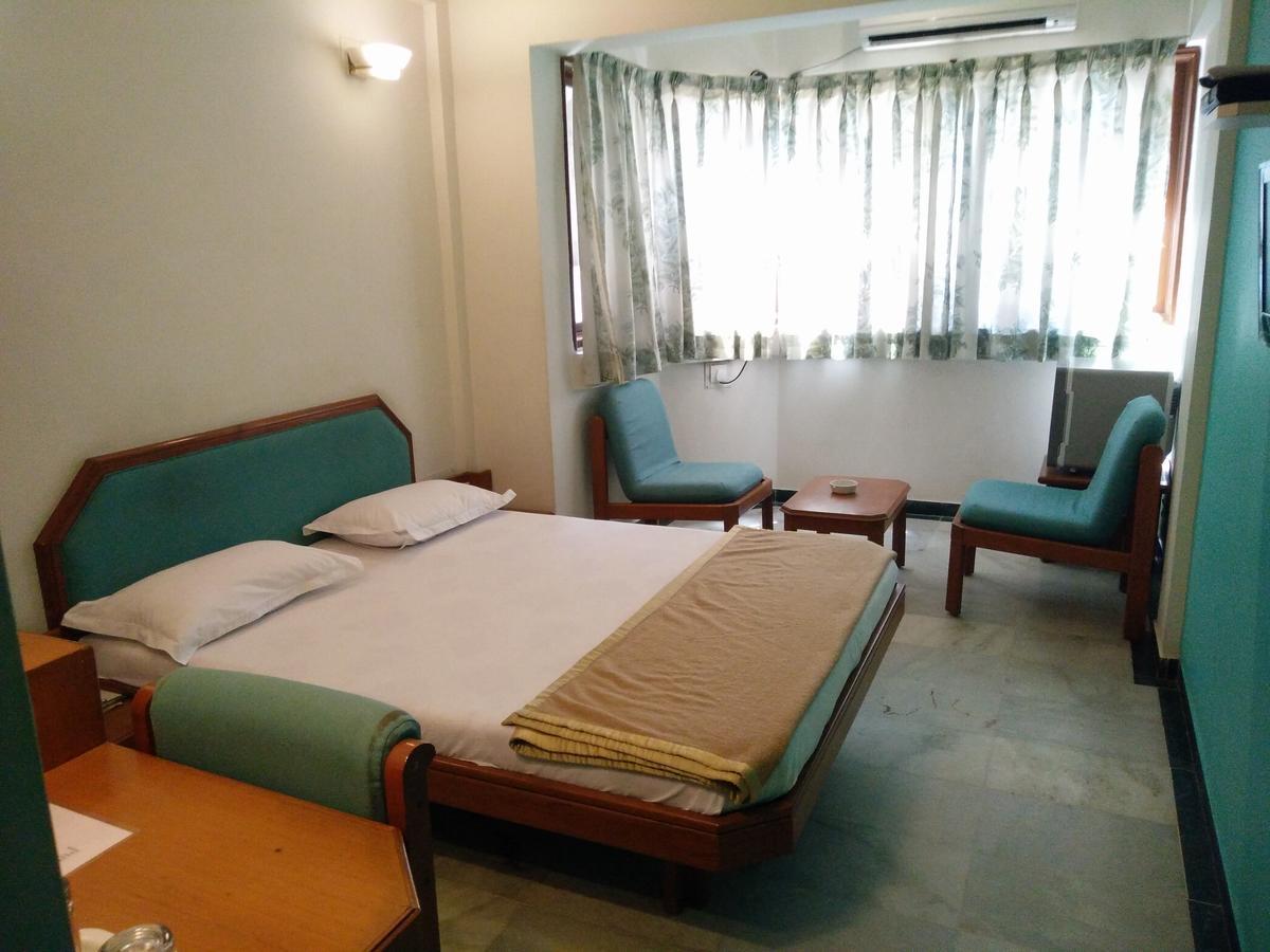 Hotel Grg Vadodara Luaran gambar