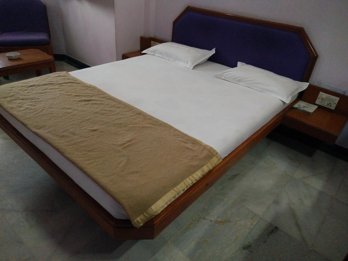 Hotel Grg Vadodara Luaran gambar