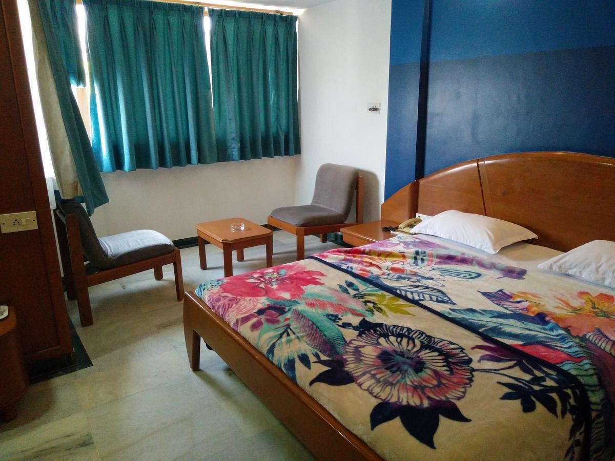 Hotel Grg Vadodara Luaran gambar