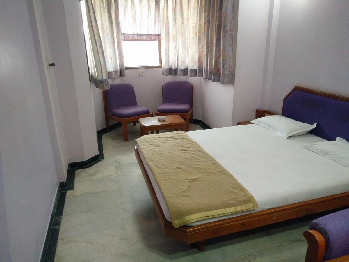 Hotel Grg Vadodara Luaran gambar
