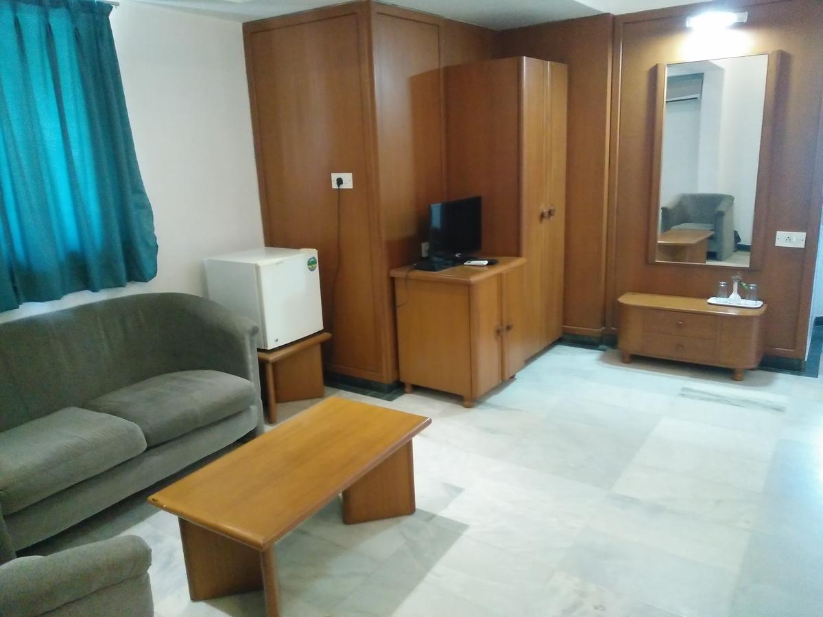 Hotel Grg Vadodara Luaran gambar