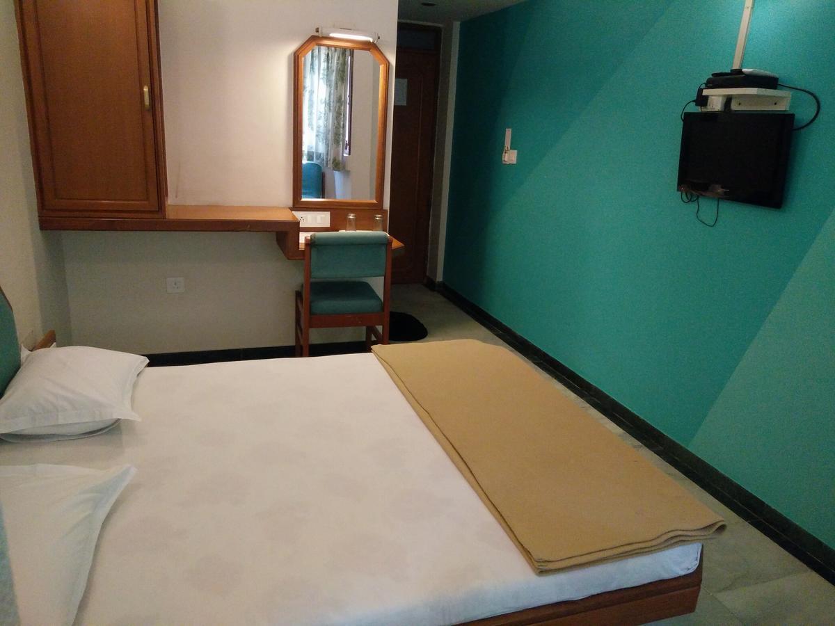 Hotel Grg Vadodara Luaran gambar