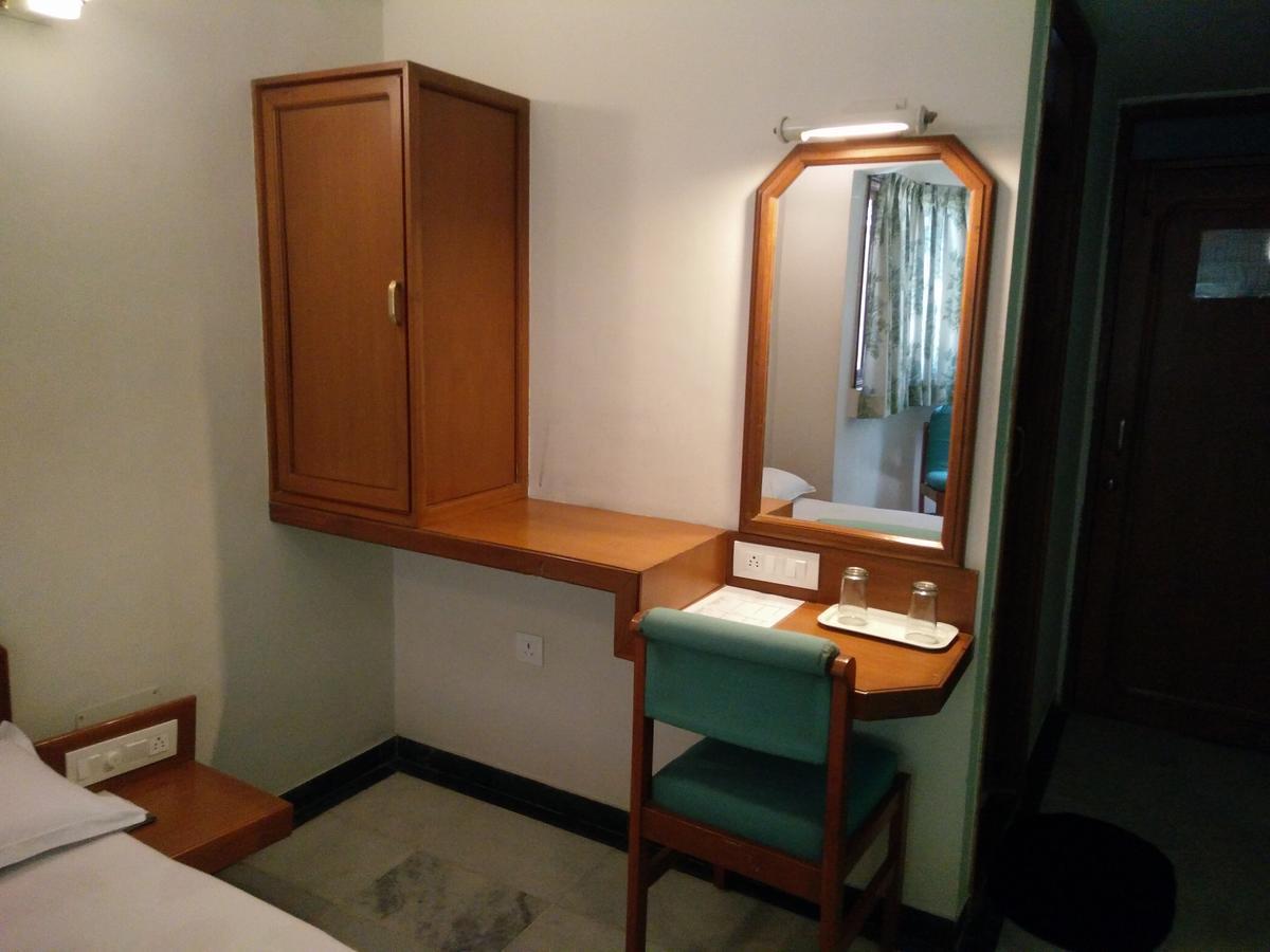 Hotel Grg Vadodara Luaran gambar